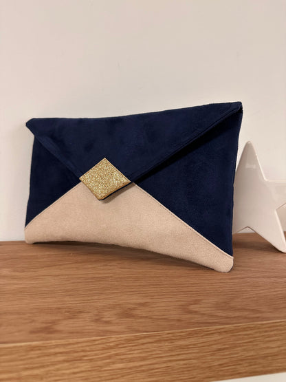 sac pochette Isa bleu marine et beige nude à paillettes dorées sans chainette dorée.