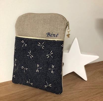 Exemple de personnalisation extérieure de la pochette liseuse en lin et tissu japonais Komon Libellules