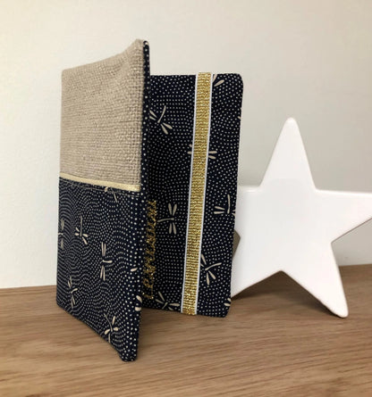 Format A6 du protège agenda en lin et tissu japonais bleu Komon Libellules.