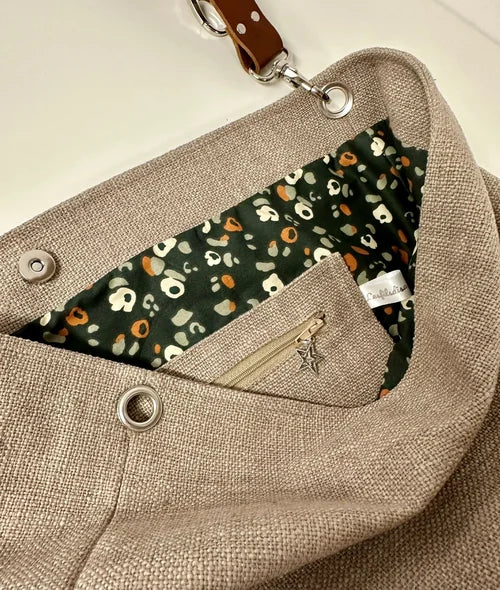 La poche zippée intérieur edu sac Hobo en lin beige