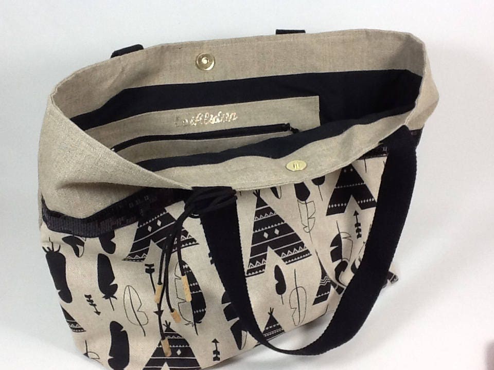 Isa shopping bag in linen with ethnic patterns and black sequins