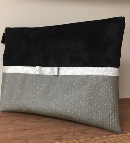Black and gray laptop bag with silver bow